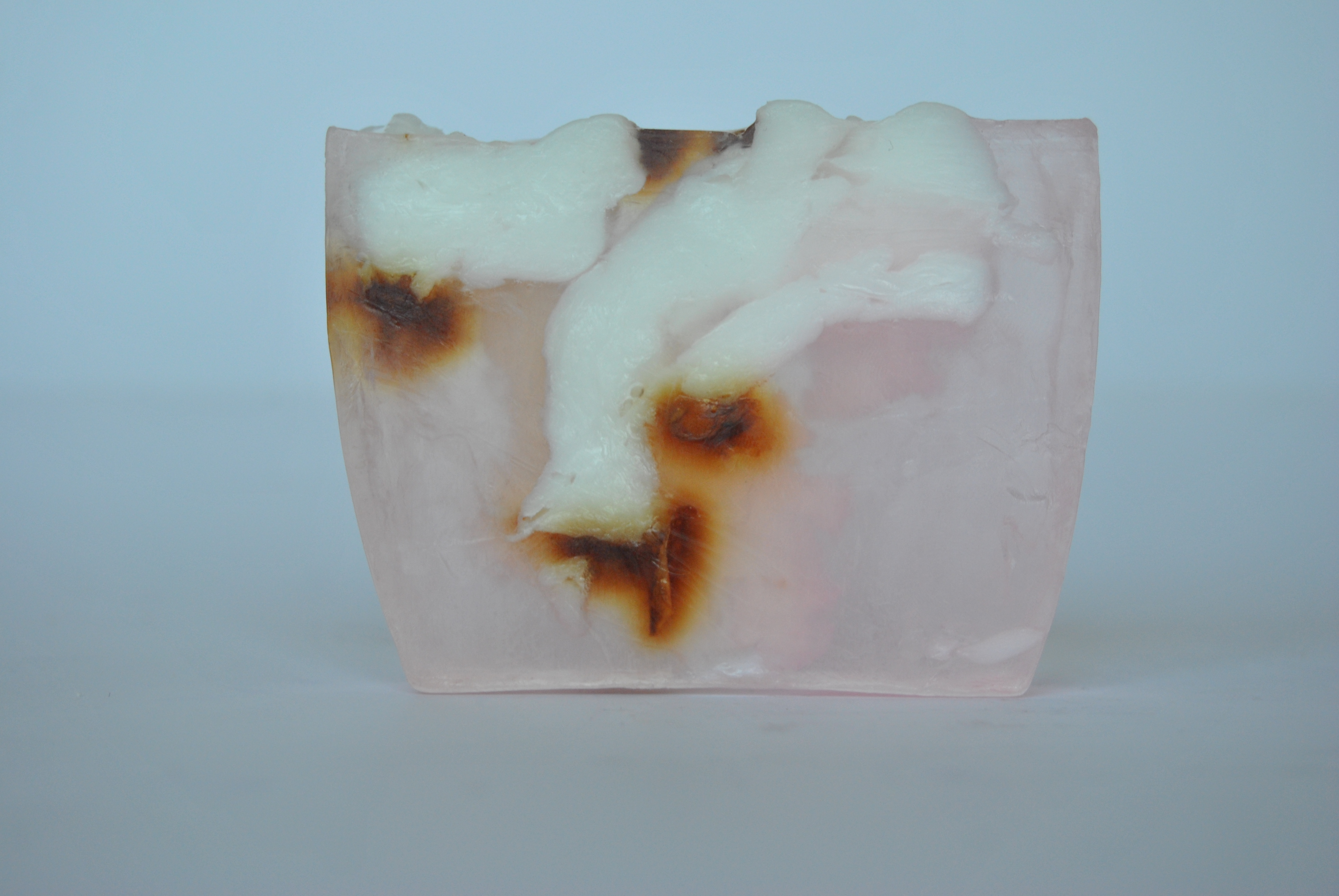 Jabón artesanal de Rosa Blanca de Sabó de Barcelona